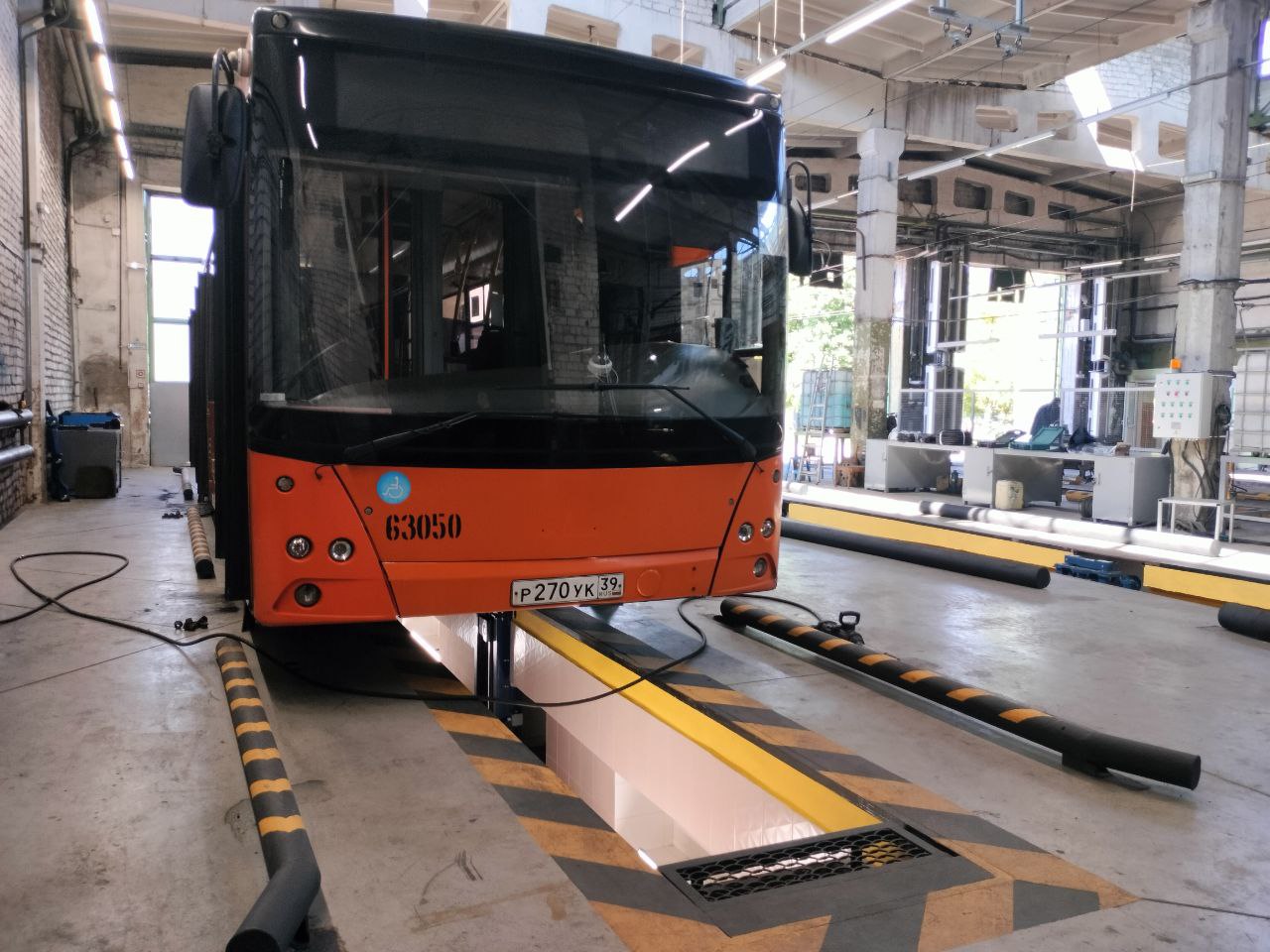 Реконструкция инфраструктуры троллейбусно-автобусного депо продолжается Реконструкция инфраструктуры троллейбусно-автобусного депо продолжается