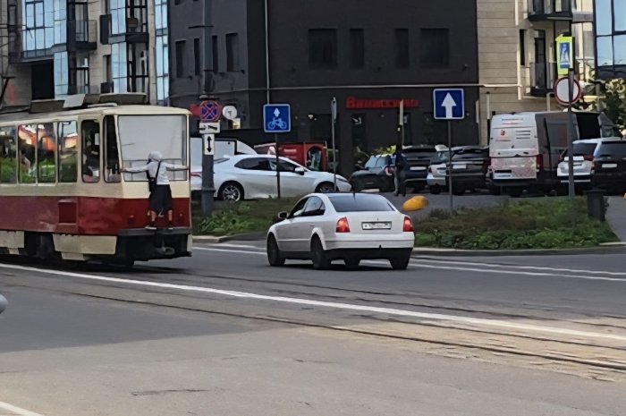 Родители, ОСТАНОВИТЕ своих детей, пока не стало ПОЗДНО!