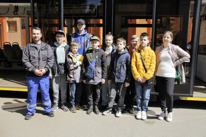 История калининградского электротранспорта глазами подростков: будущие специалисты готовы встать за управление трамваем