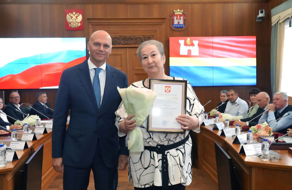 Осипчук Наталье Викторовне — начальнику службы пути. Осипчук Наталье Викторовне — начальнику службы пути.