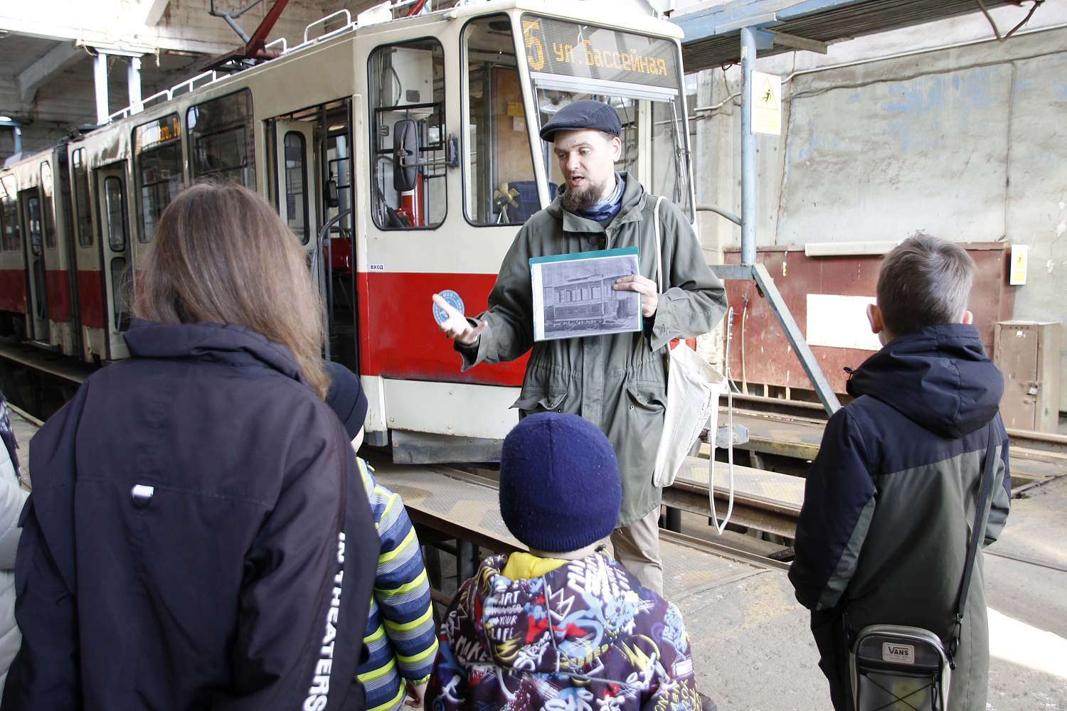 Каникулы с пользой: дети открывают мир трамваев!