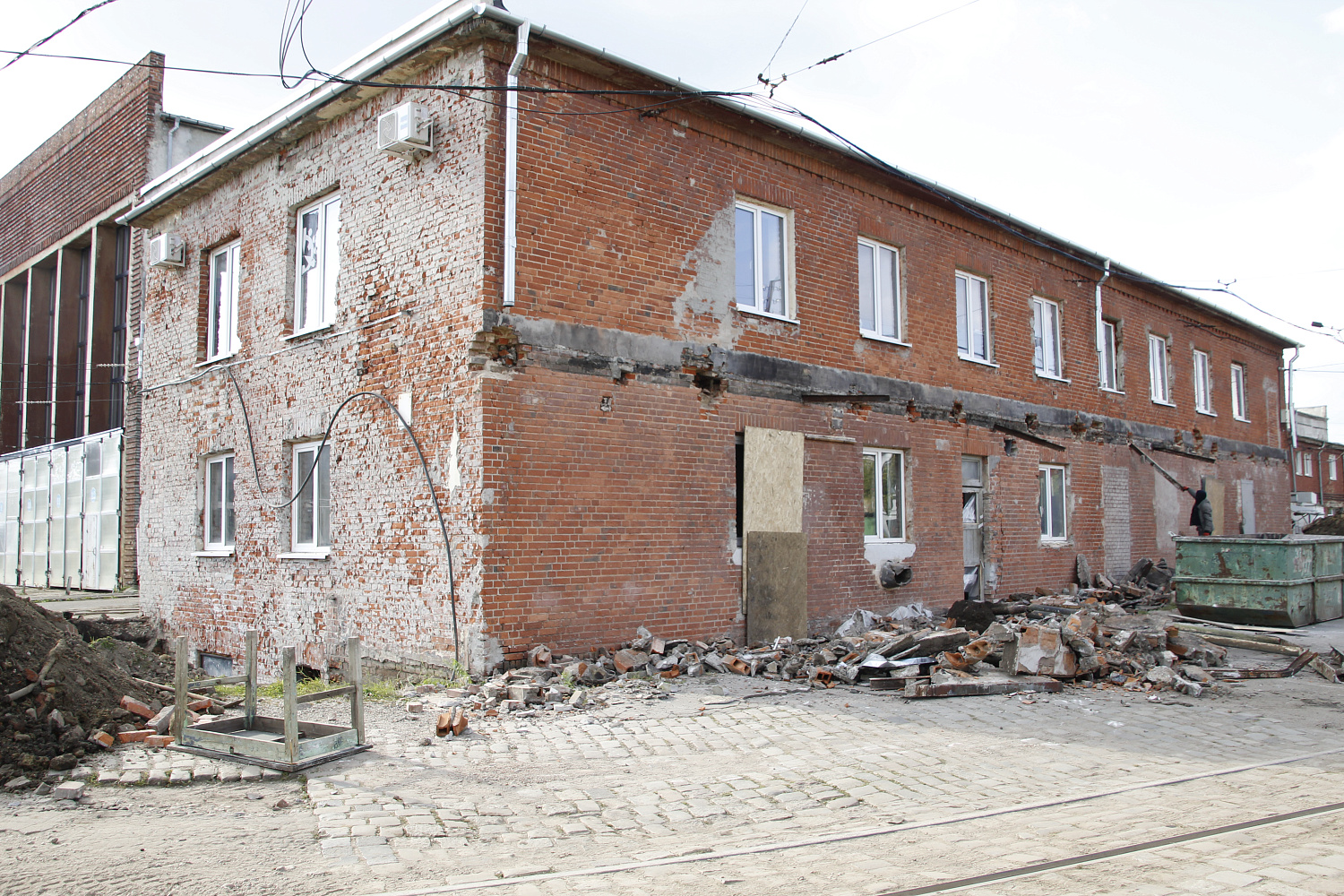 Фасад трамвайного депо обретает новую жизнь