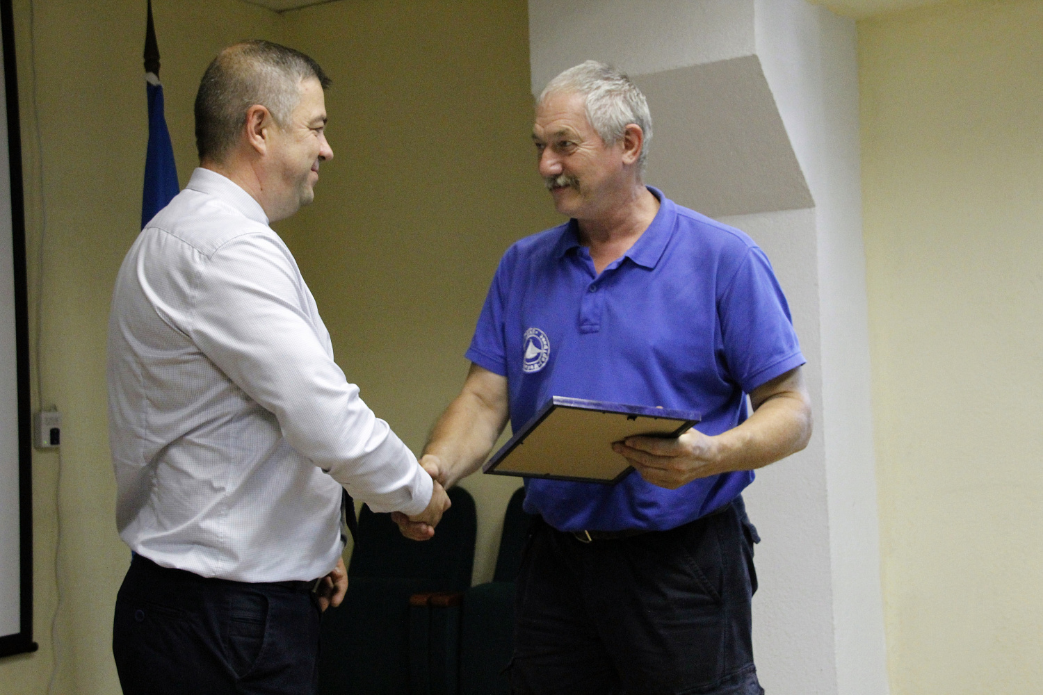 33 водителя отмечены за вклад в подготовку молодых специалистов