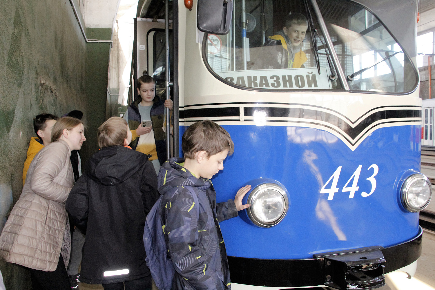 История калининградского электротранспорта глазами подростков: будущие специалисты готовы встать за управление трамваем